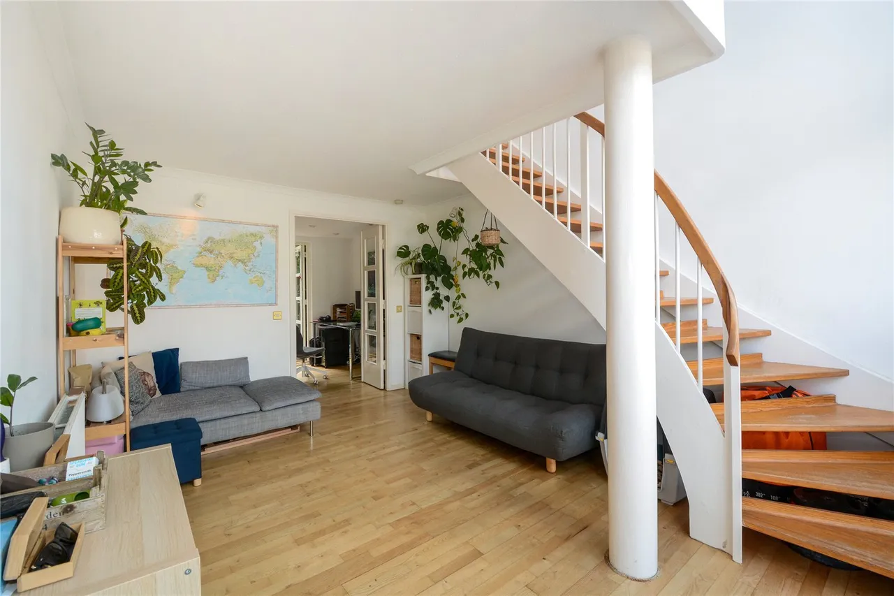 Princes Court, London, SE16, photo 5