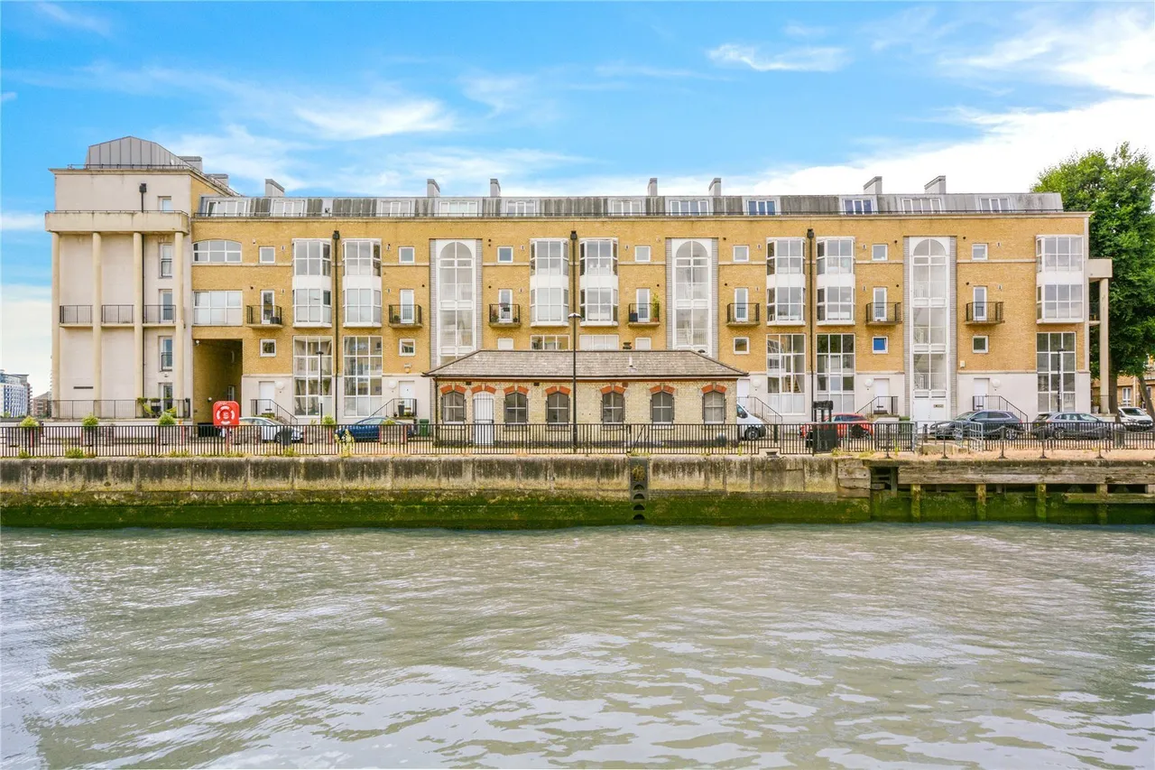 Princes Court, London, SE16, photo 12