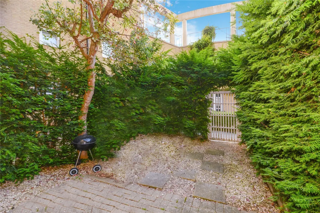 Princes Court, London, SE16, photo 4