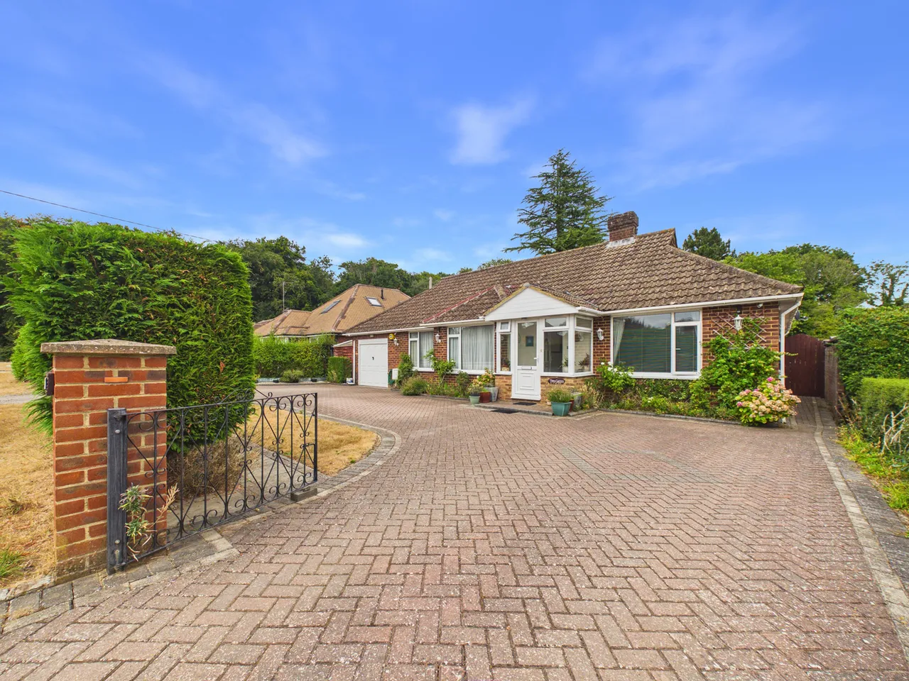 4 bed property for sale, Seymour Plain, Marlow, SL7