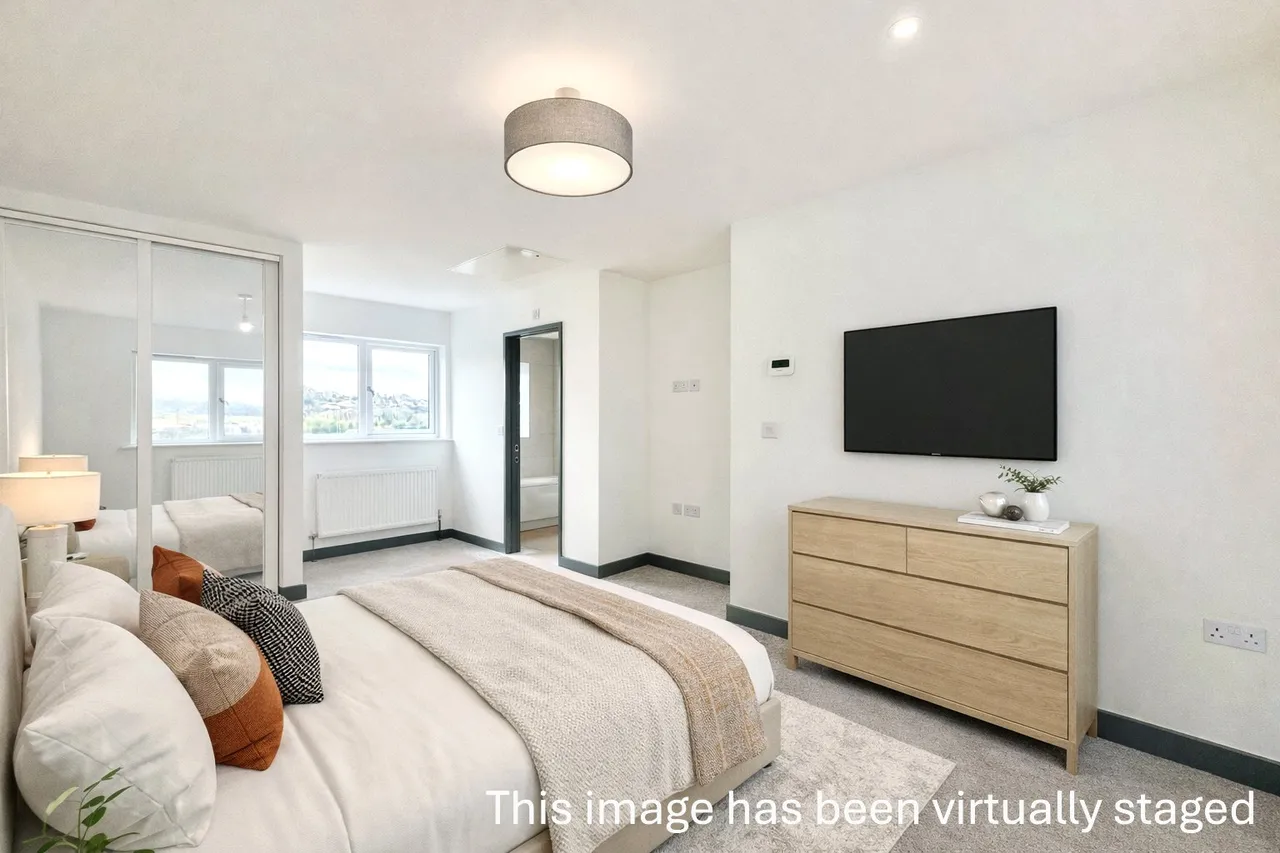 Delightful Riverside Roof Terrace, Balcony & Double Garage, EX31, photo 12