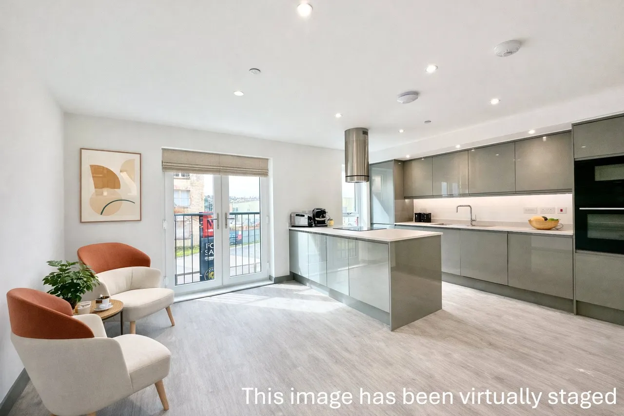 Delightful Riverside Roof Terrace, Balcony & Double Garage, EX31, photo 7
