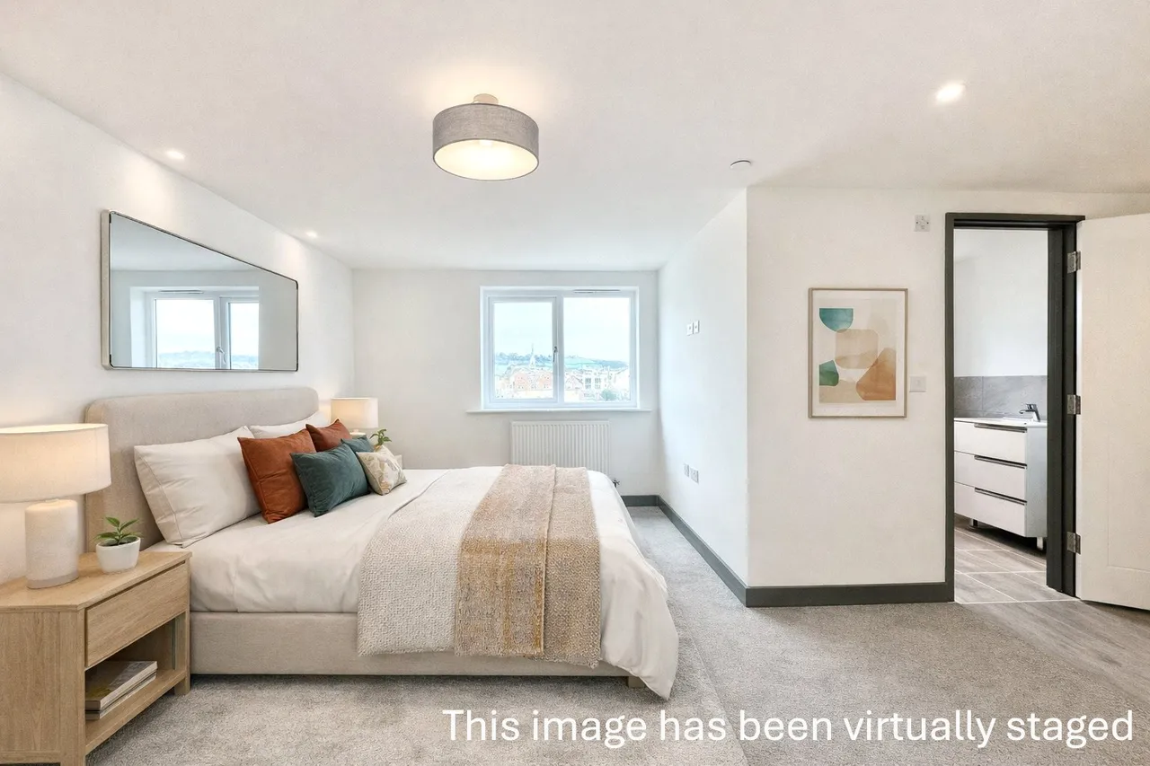 Delightful Riverside Roof Terrace, Balcony & Double Garage, EX31, photo 15
