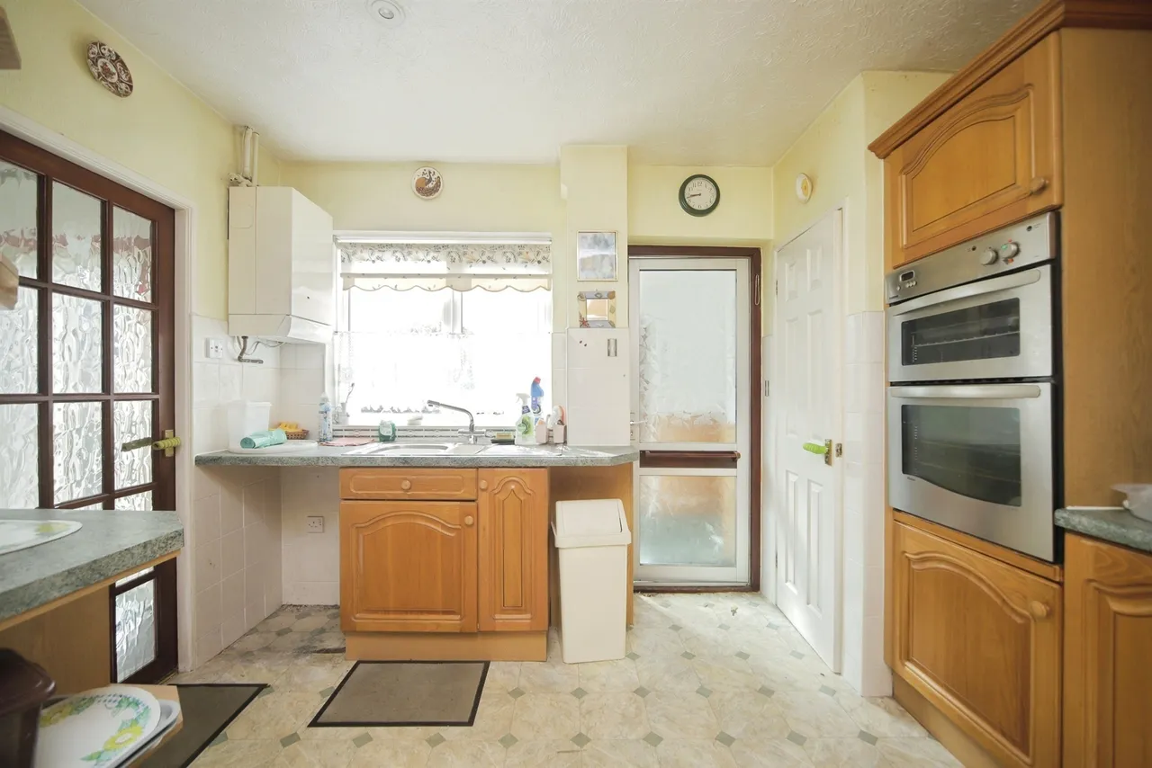 Warwick Road, Taunton, TA2, photo 2