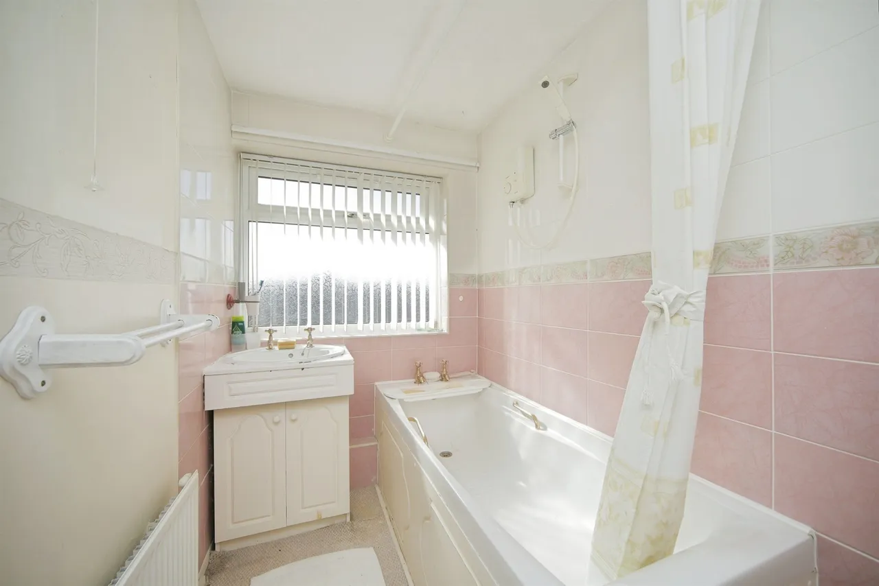 Warwick Road, Taunton, TA2, photo 8