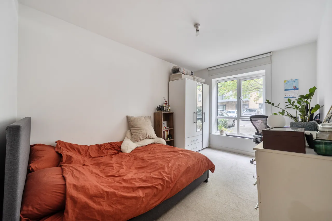 1 Emerald House, 2 Commander Avenue, London, photo 4