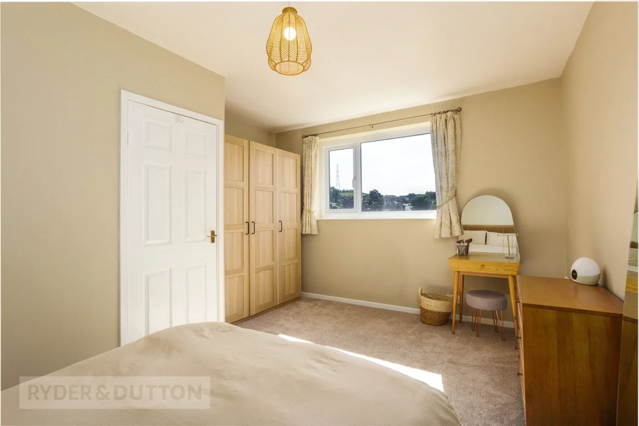 The Meadows, Grotton, OL4, photo 13