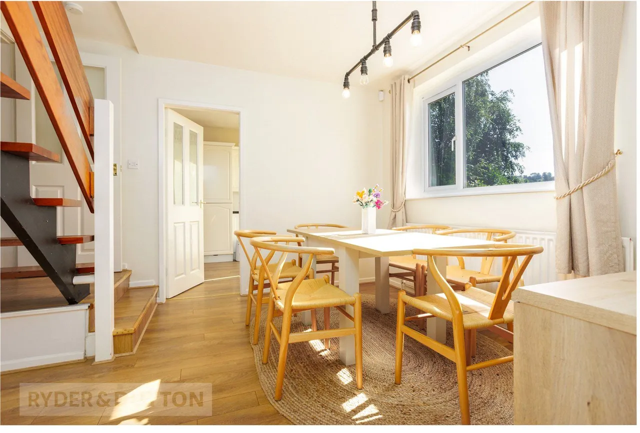 The Meadows, Grotton, OL4, photo 11