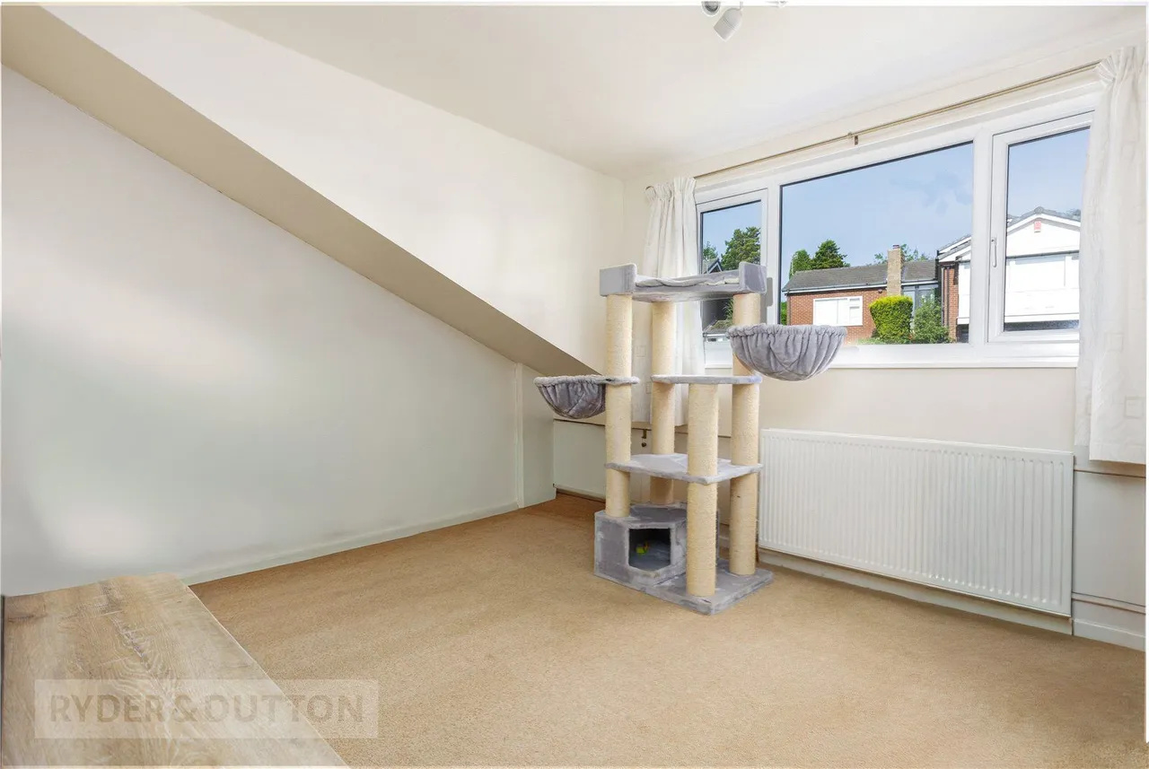 The Meadows, Grotton, OL4, photo 16