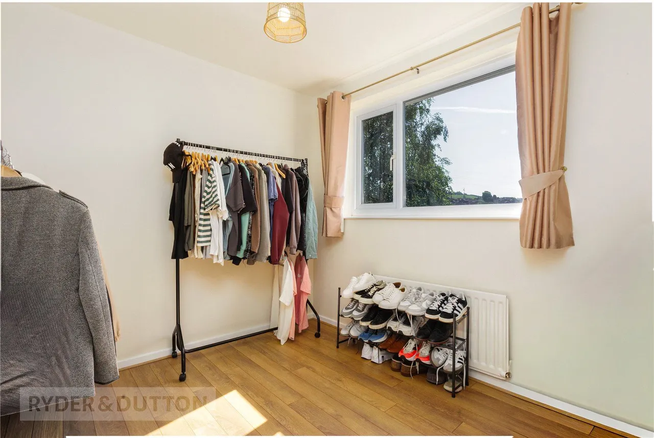The Meadows, Grotton, OL4, photo 18