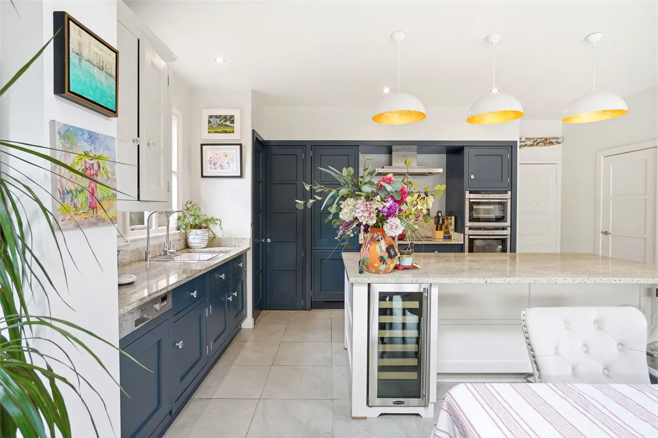 King Edwards Grove, Teddington, TW11 9LU, photo 4