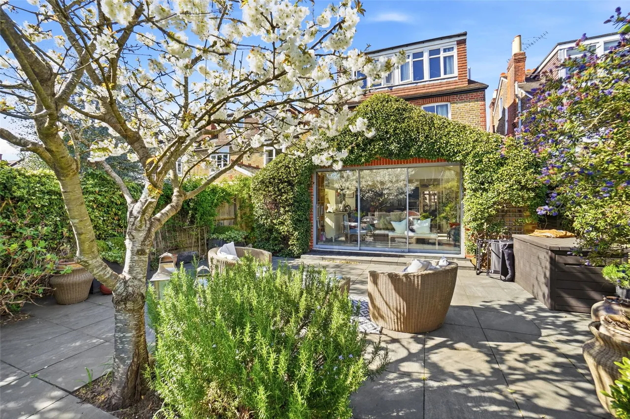 King Edwards Grove, Teddington, TW11 9LU, photo 18