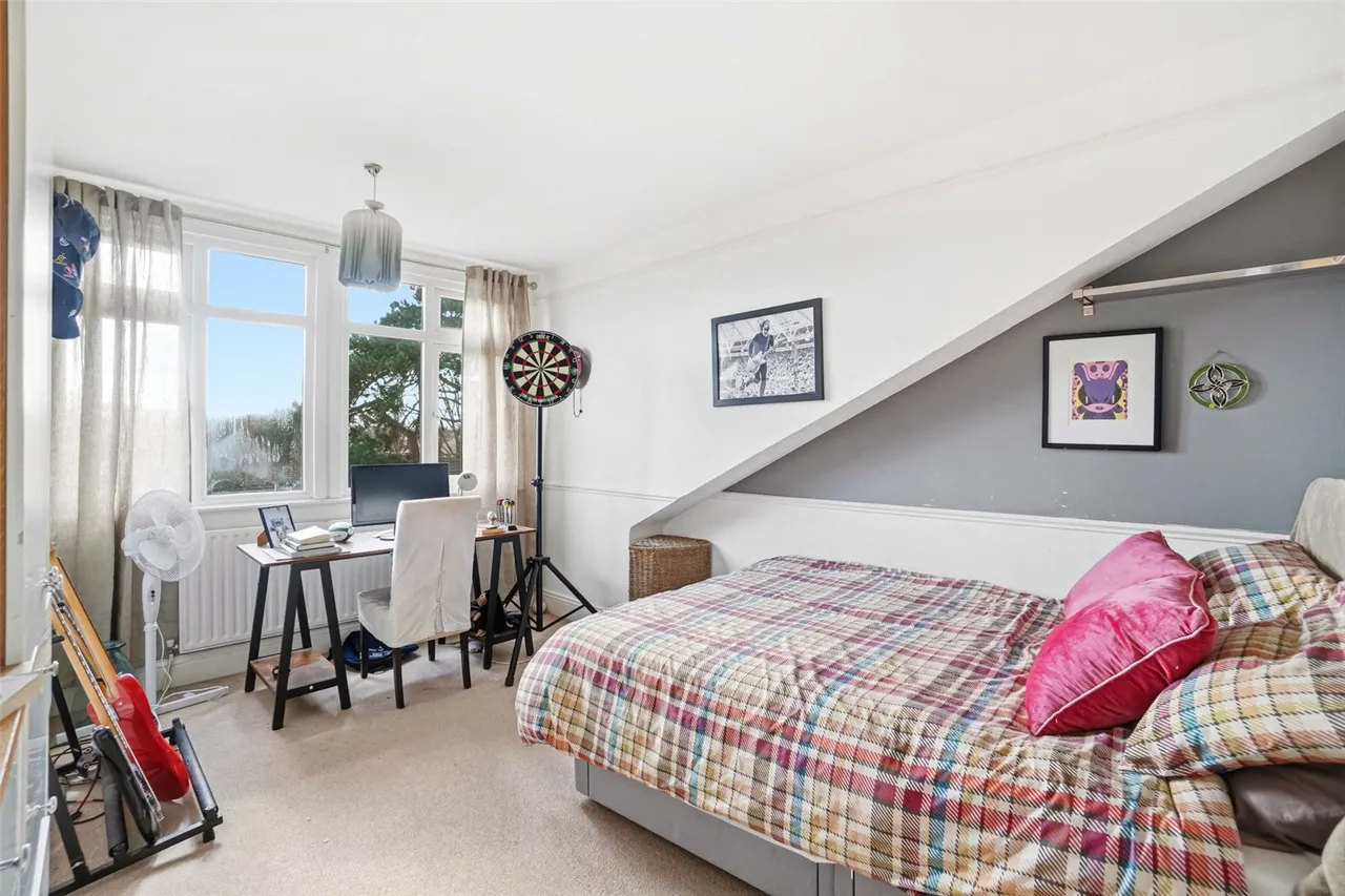 King Edwards Grove, Teddington, TW11 9LU, photo 12