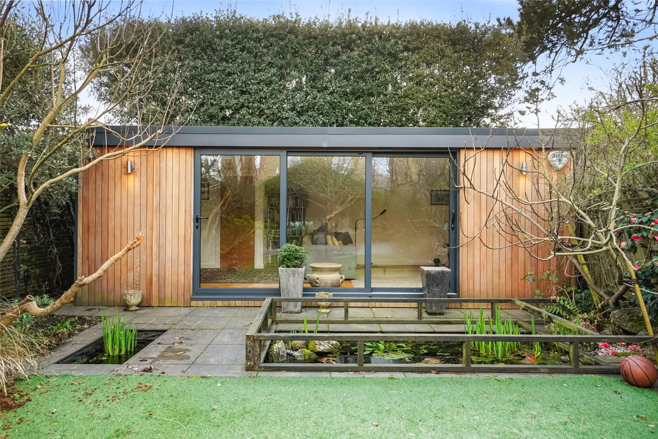 King Edwards Grove, Teddington, TW11 9LU, photo 14