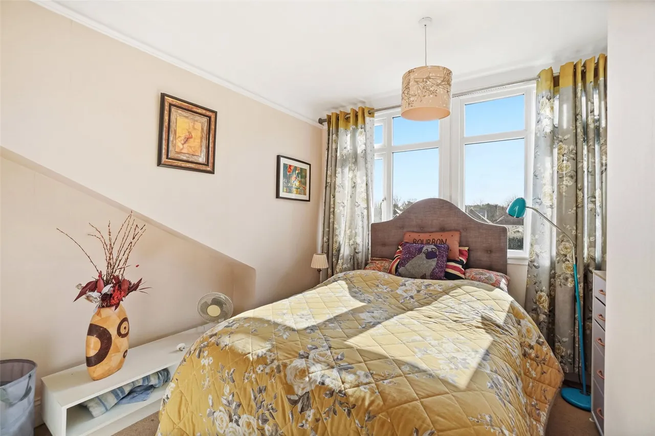 King Edwards Grove, Teddington, TW11 9LU, photo 11