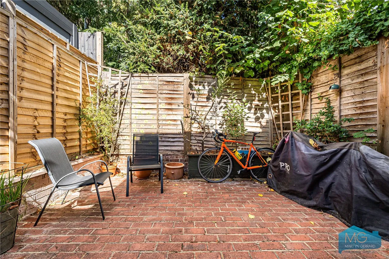 Wilson Street, Southgate, N21, photo 21