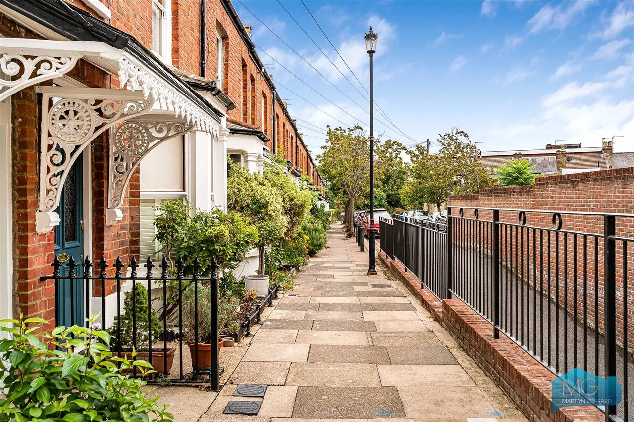 Wilson Street, Southgate, N21, photo 23