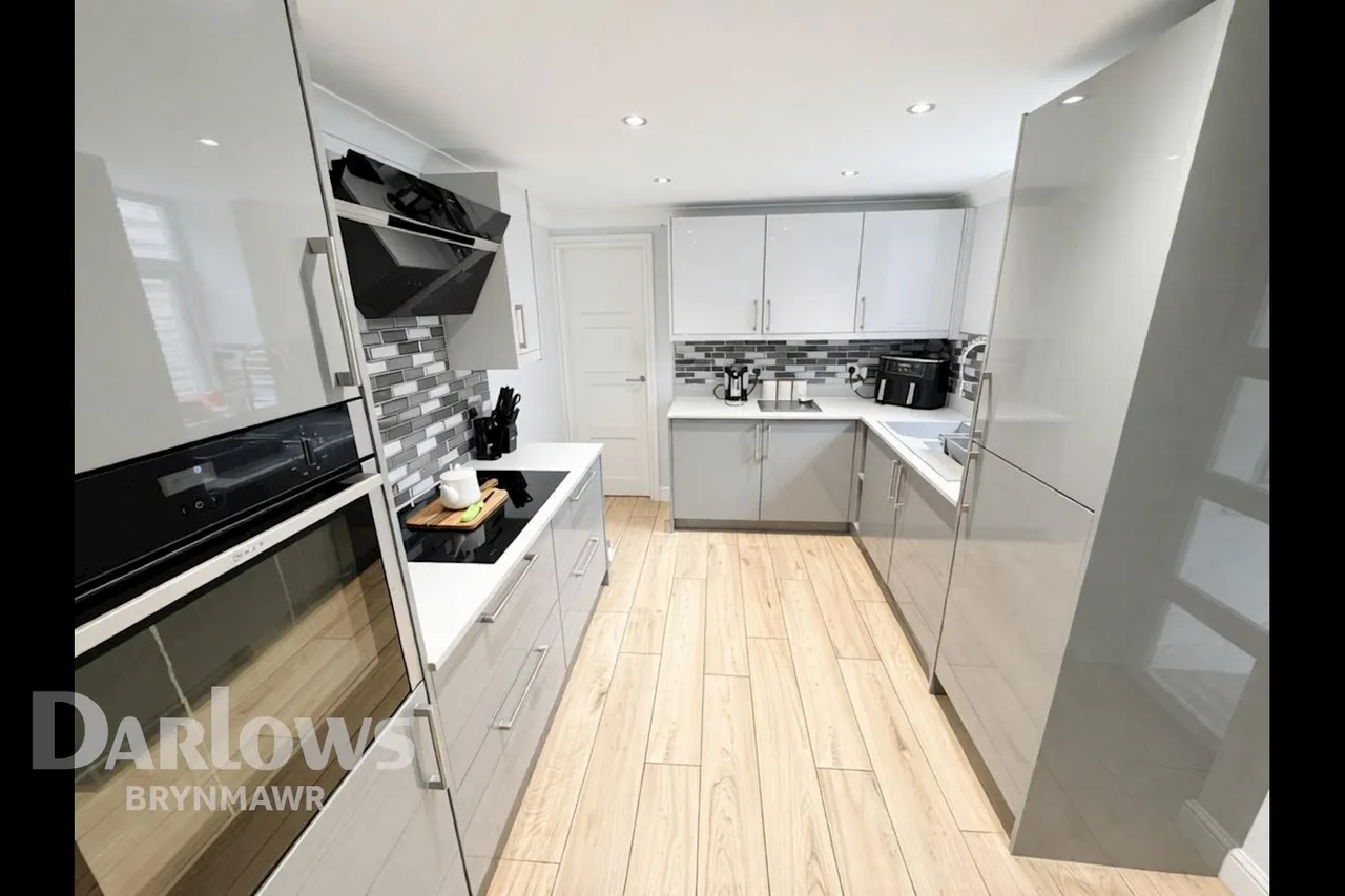 Greenfield Terrace, Tredegar, photo 8