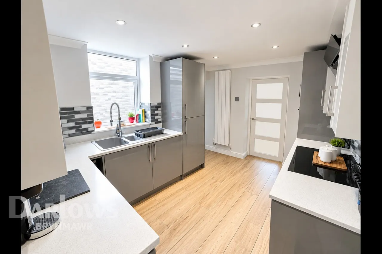 Greenfield Terrace, Tredegar, photo 4