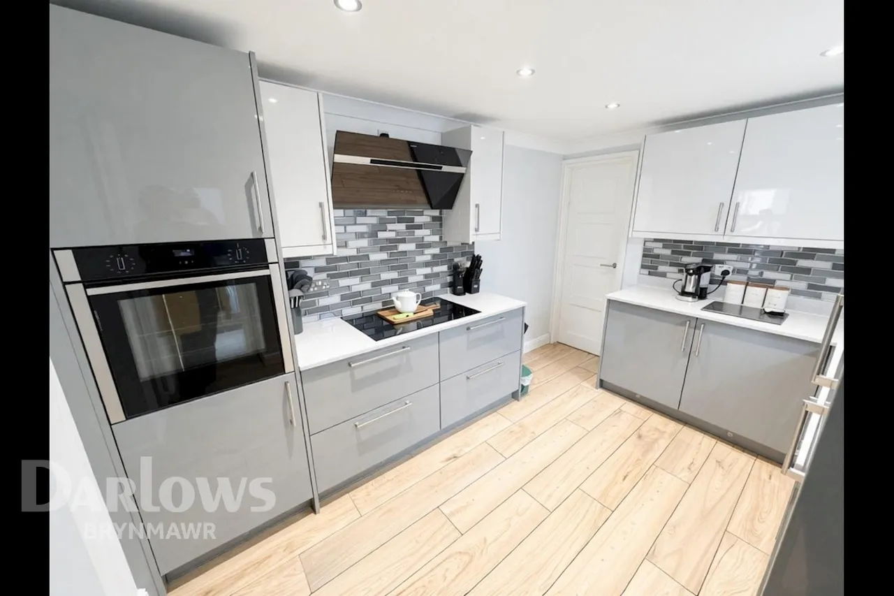 Greenfield Terrace, Tredegar, photo 9