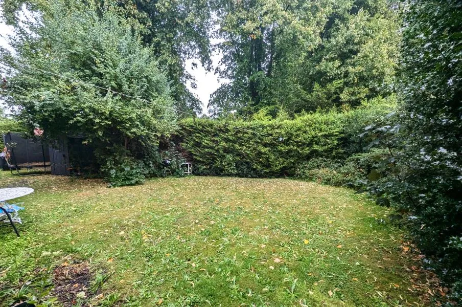 Meadowbank Road, Lightwater, GU18, photo 9