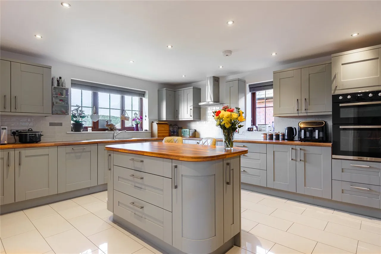 Pen Rhos Y Maen, Llanidloes, SY18, photo 2
