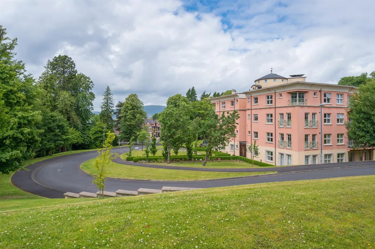 Danesfort, Malone, BT9, photo 2