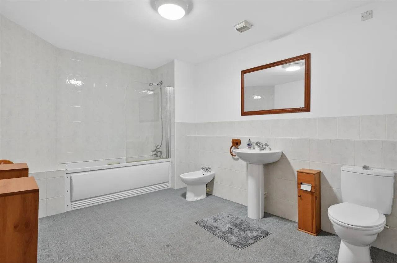 Danesfort, Malone, BT9, photo 18