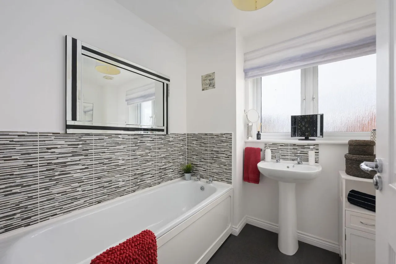 McGarvie Drive, Redding, Falkirk, FK2 9FR, photo 29