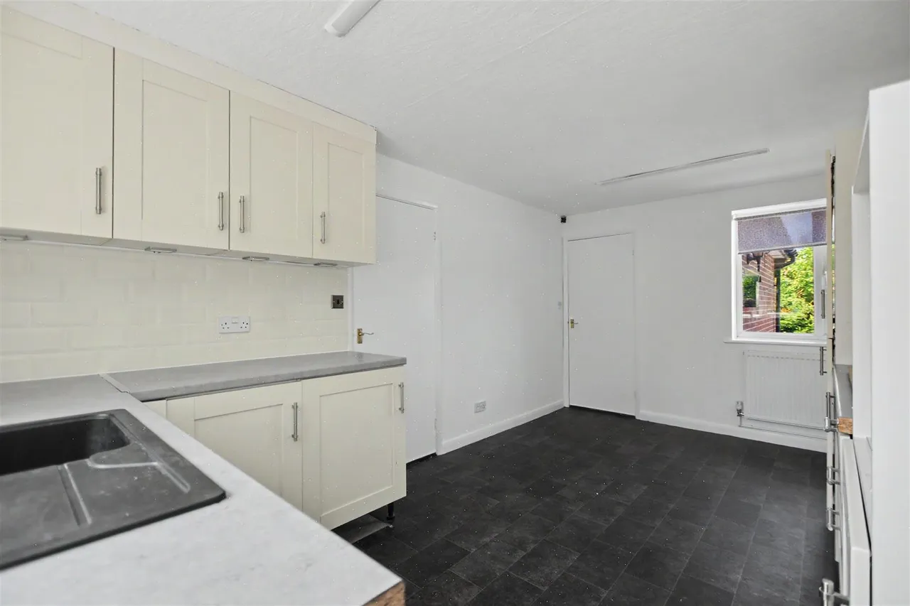 Trowell Road, Nottingham, NG8, photo 6
