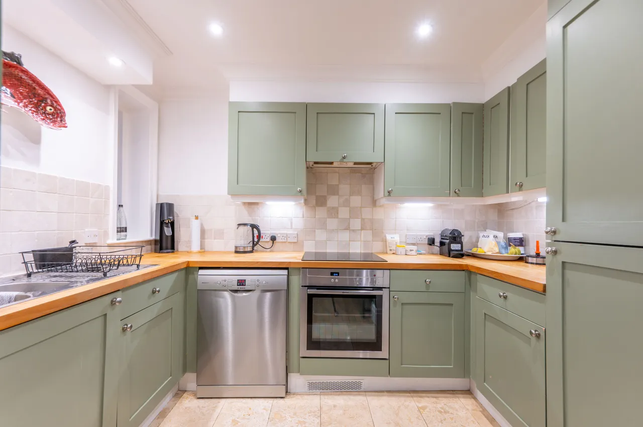 Flat 3, 6-8 Clanricarde Gardens, London, photo 4