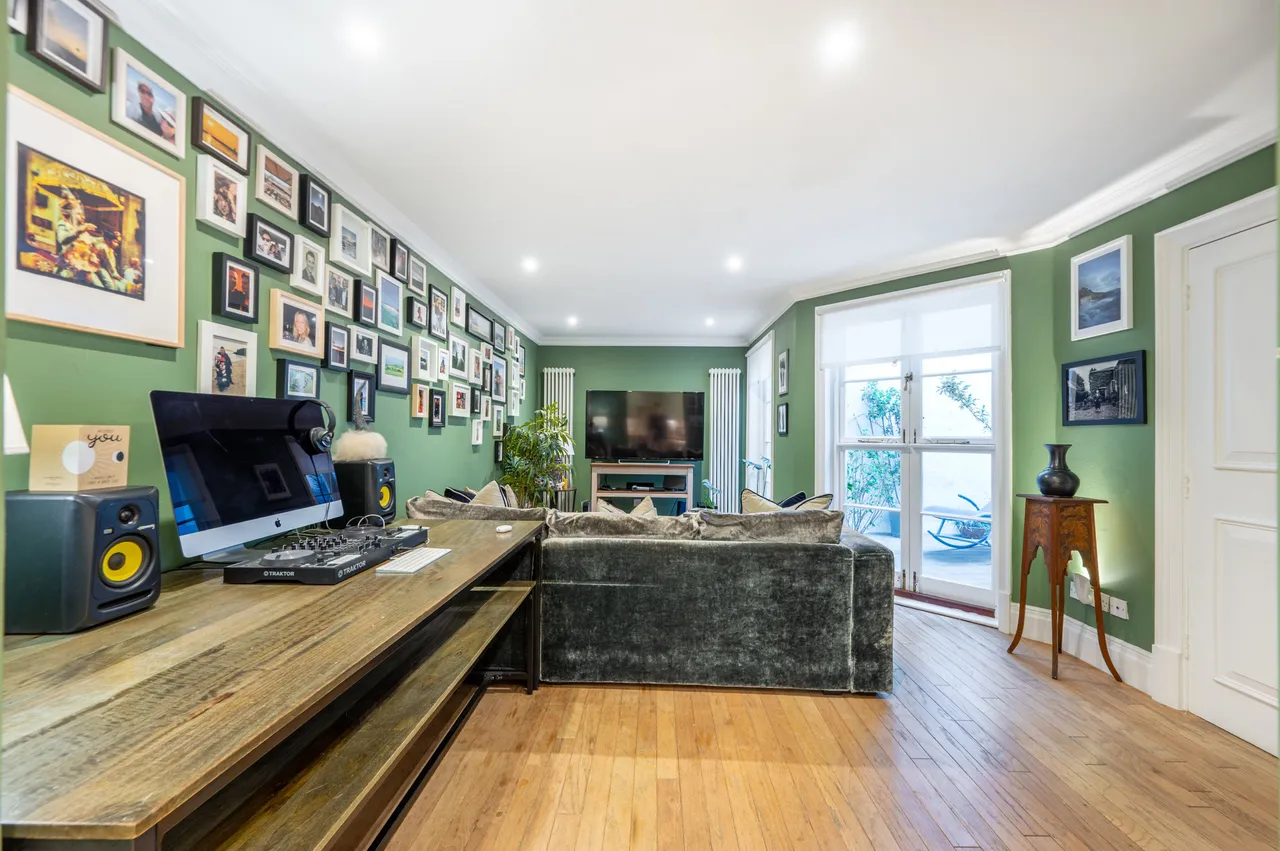 Flat 3, 6-8 Clanricarde Gardens, London, photo 11
