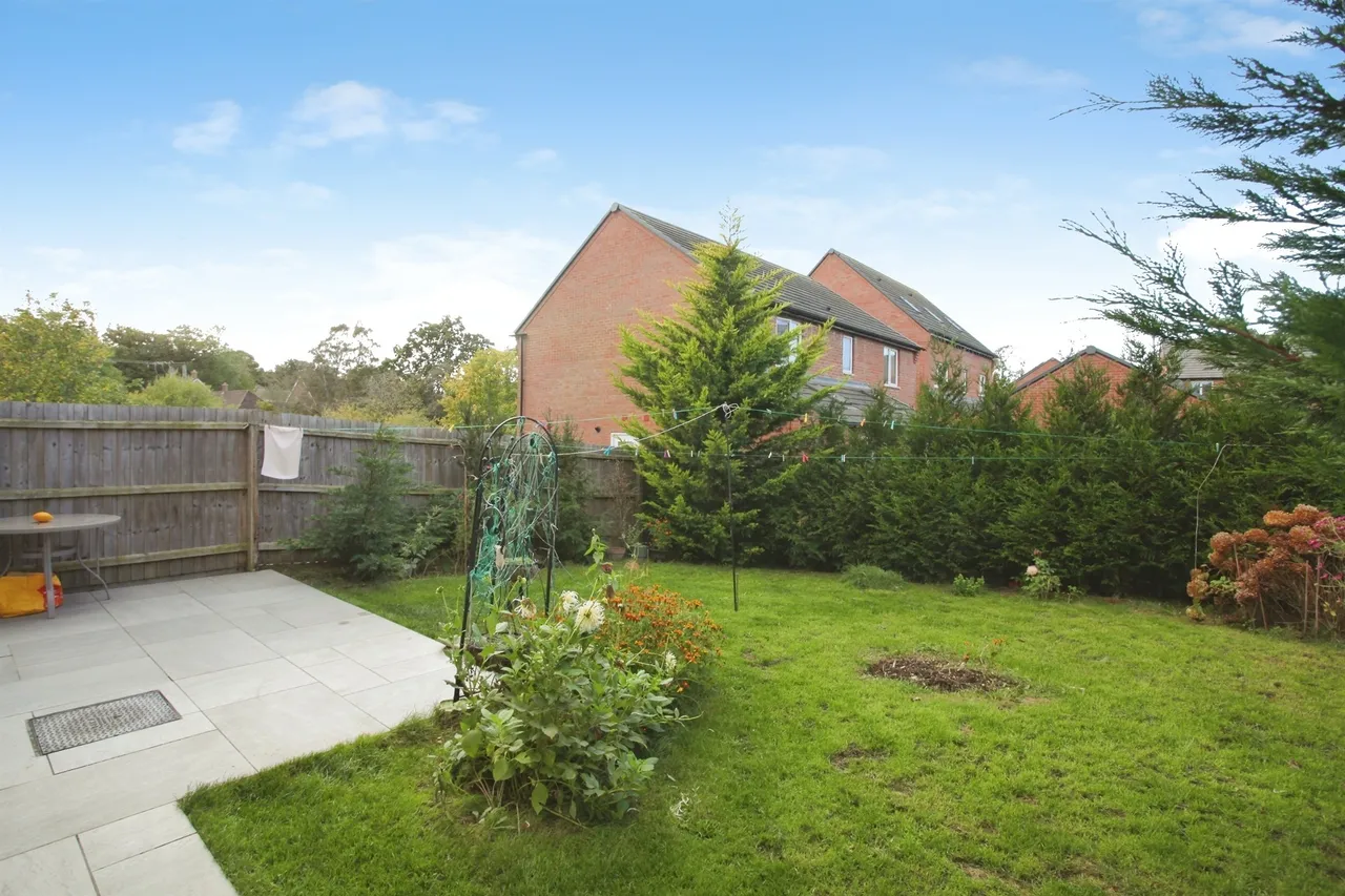Trustees Close, Cawston, CV22, photo 20
