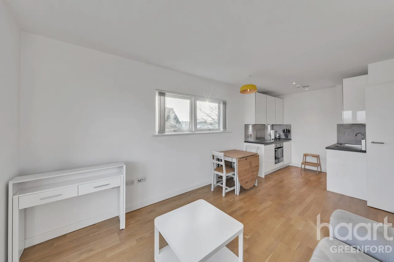 1 bed flat for sale, Western Road, Southall, UB2