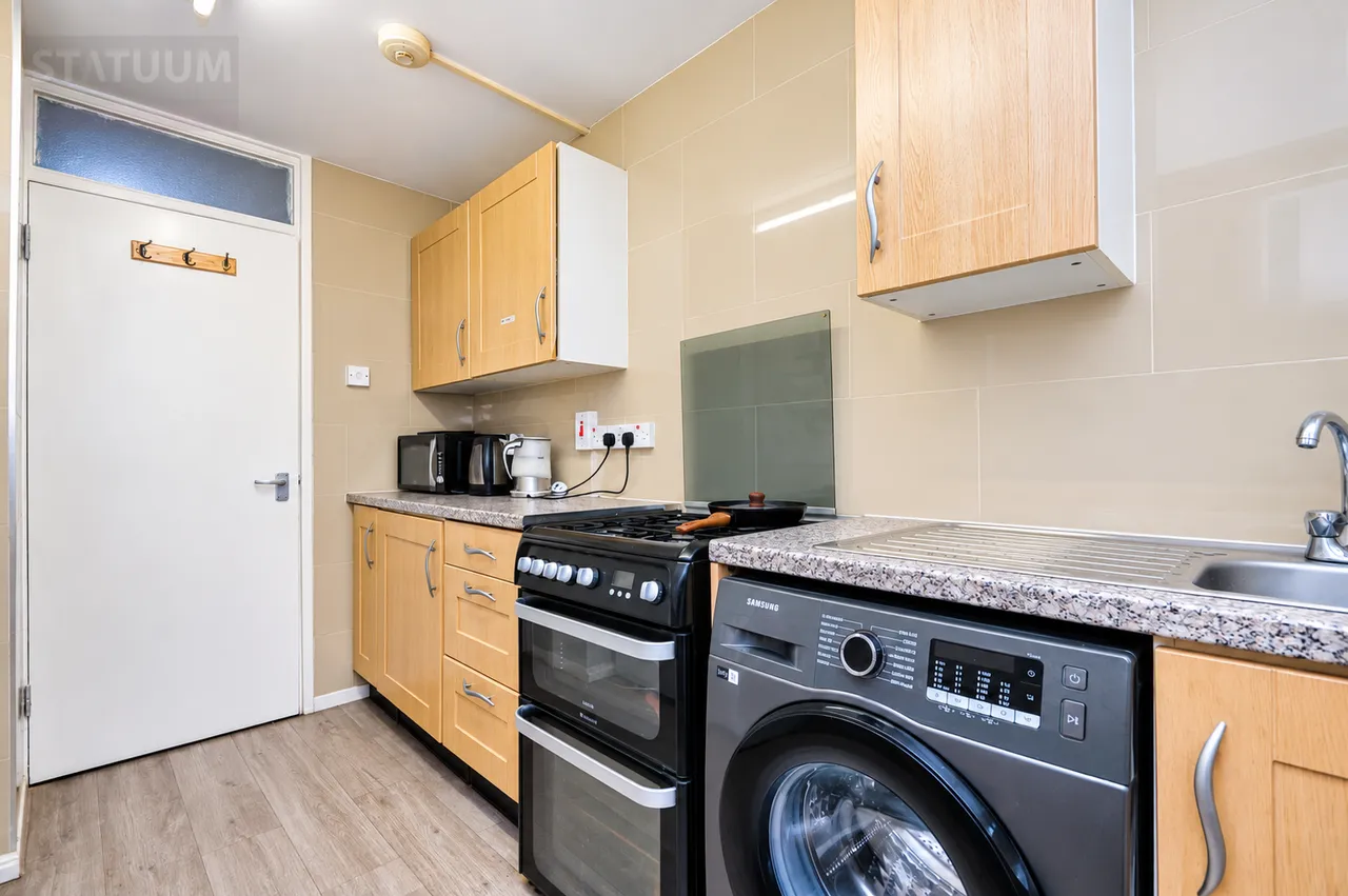 Park Road, Upton Park, E6, photo 8