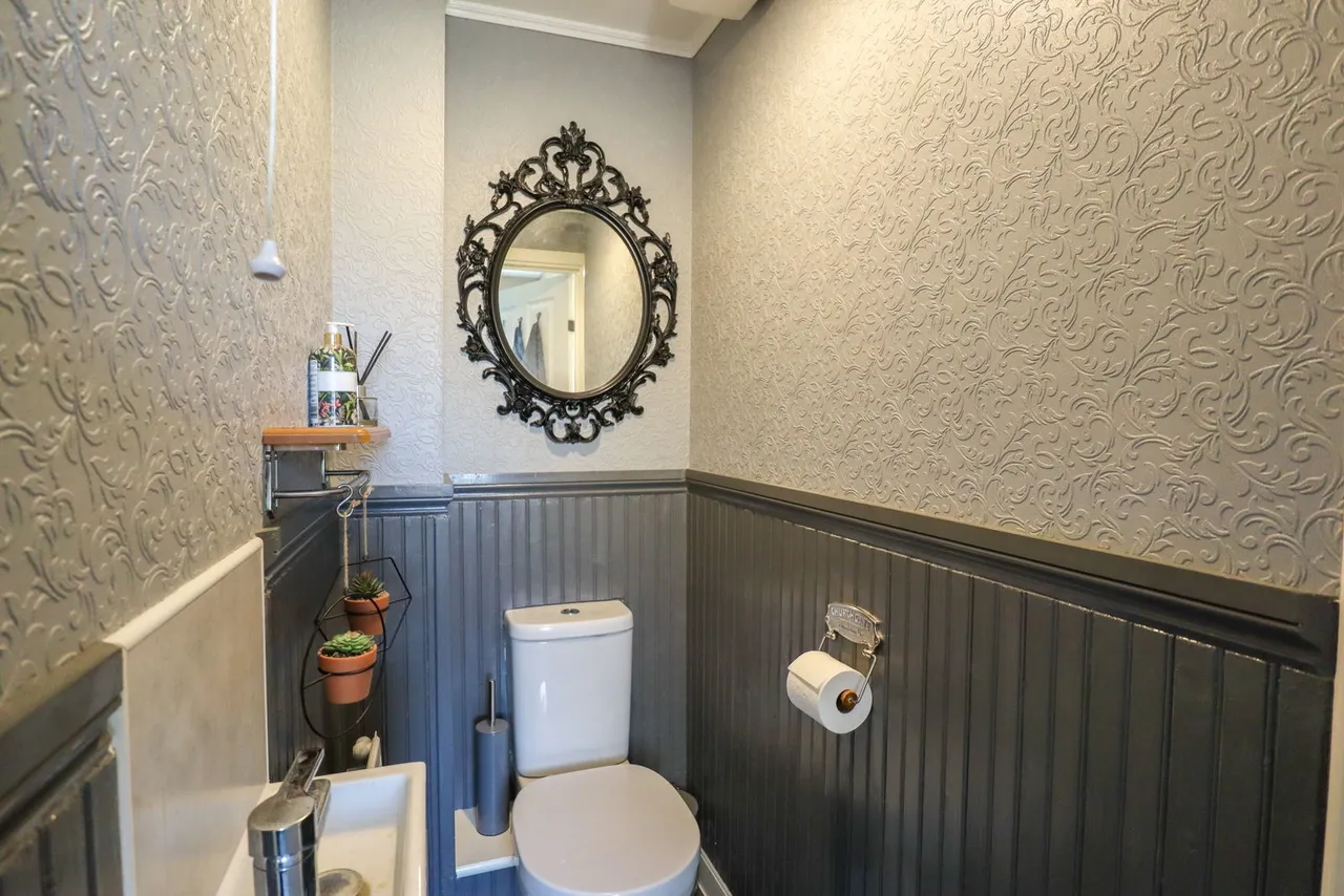 Rutherford Close, Calne, photo 6