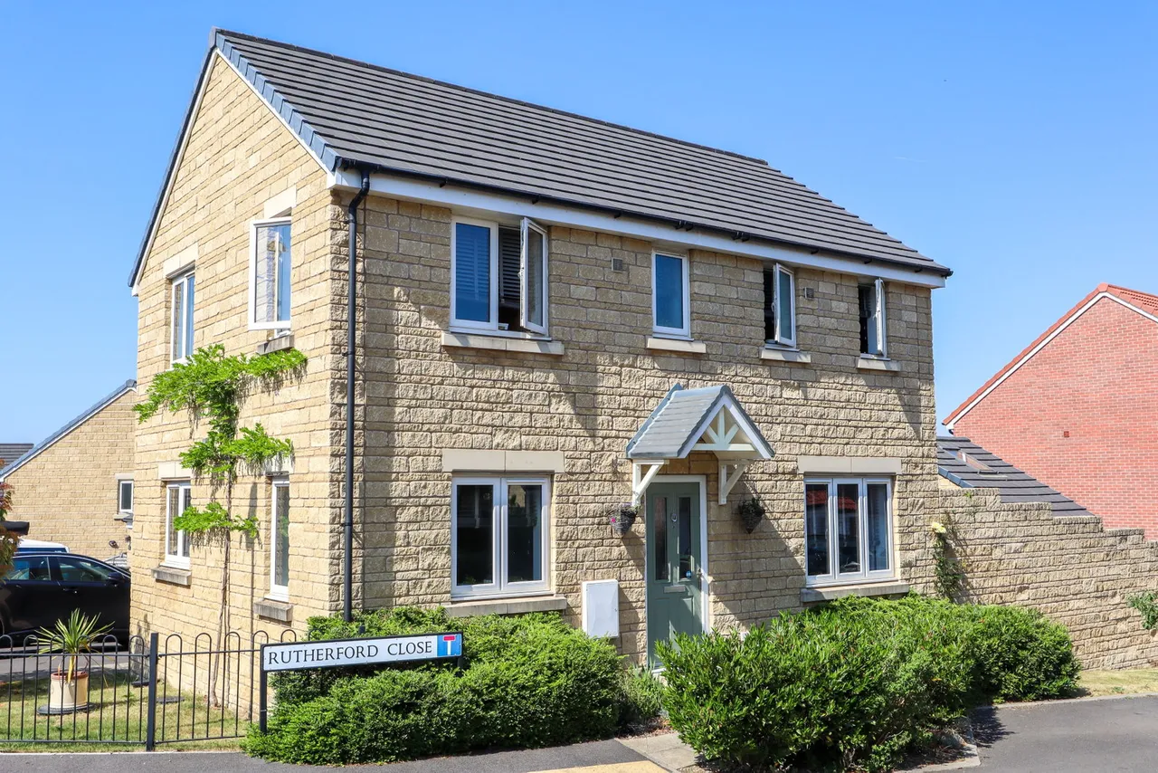 3 bed house for sale, Rutherford Close, Calne