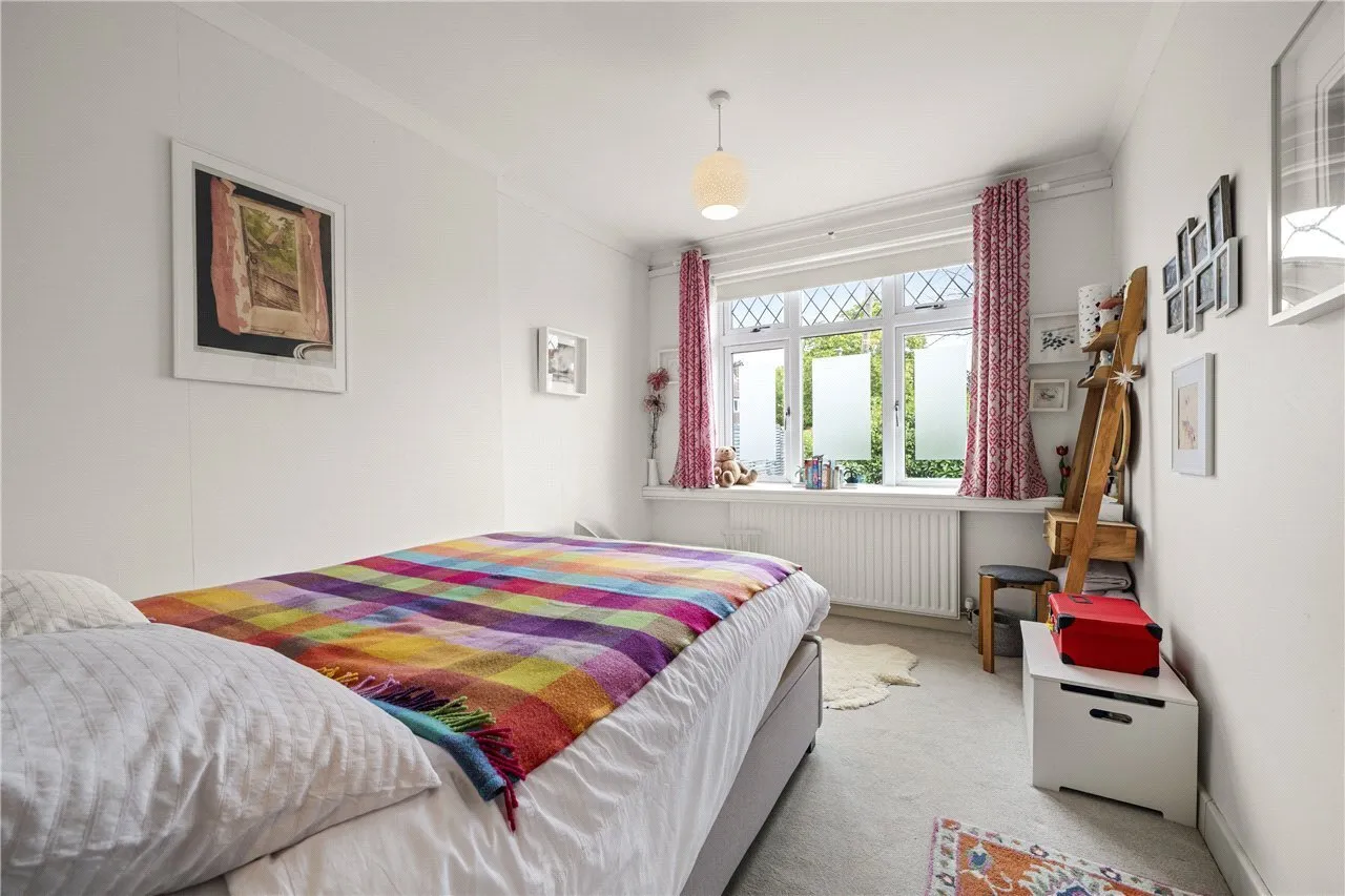 Greenfield Avenue, Surbiton, KT5, photo 9