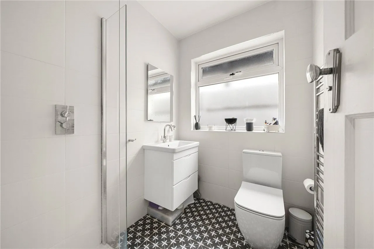 Greenfield Avenue, Surbiton, KT5, photo 12