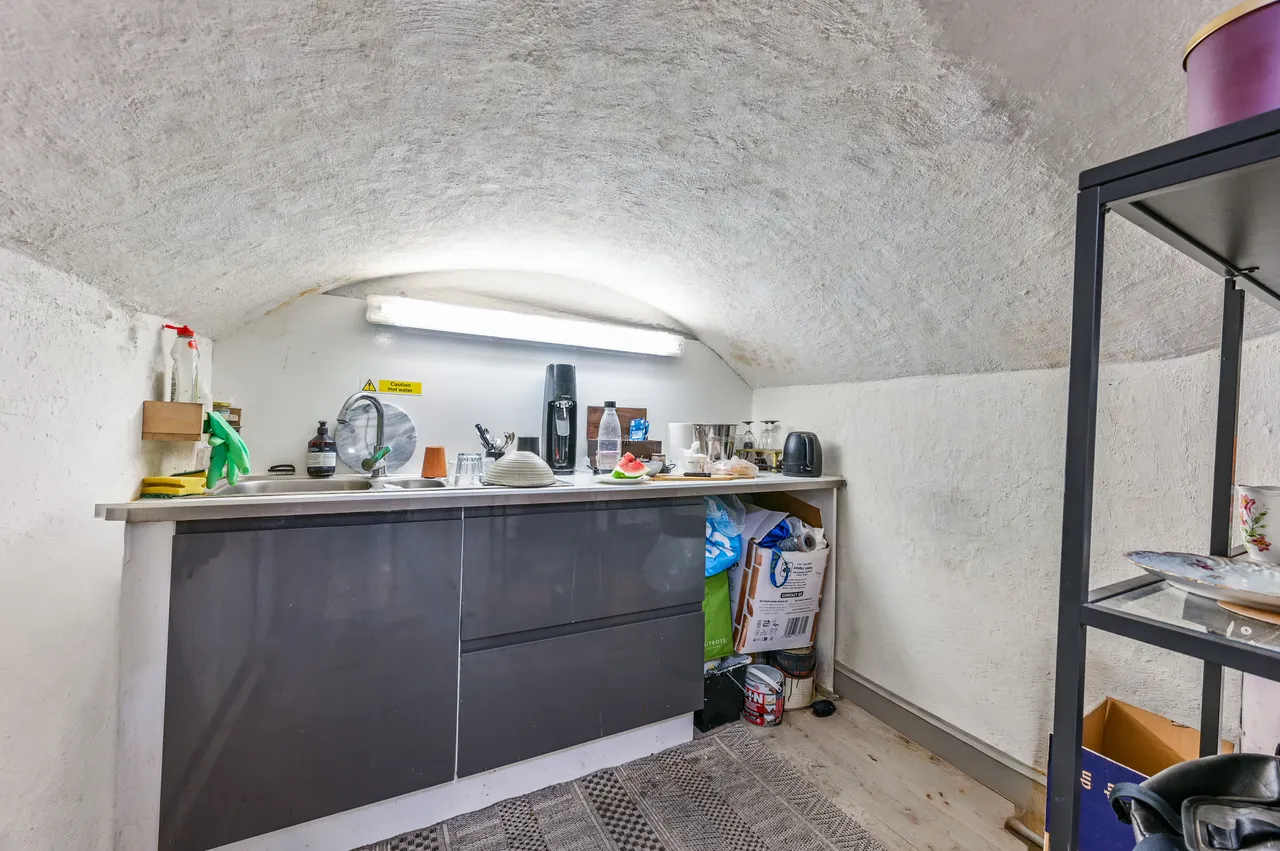 8 Camden Passage, London, photo 3