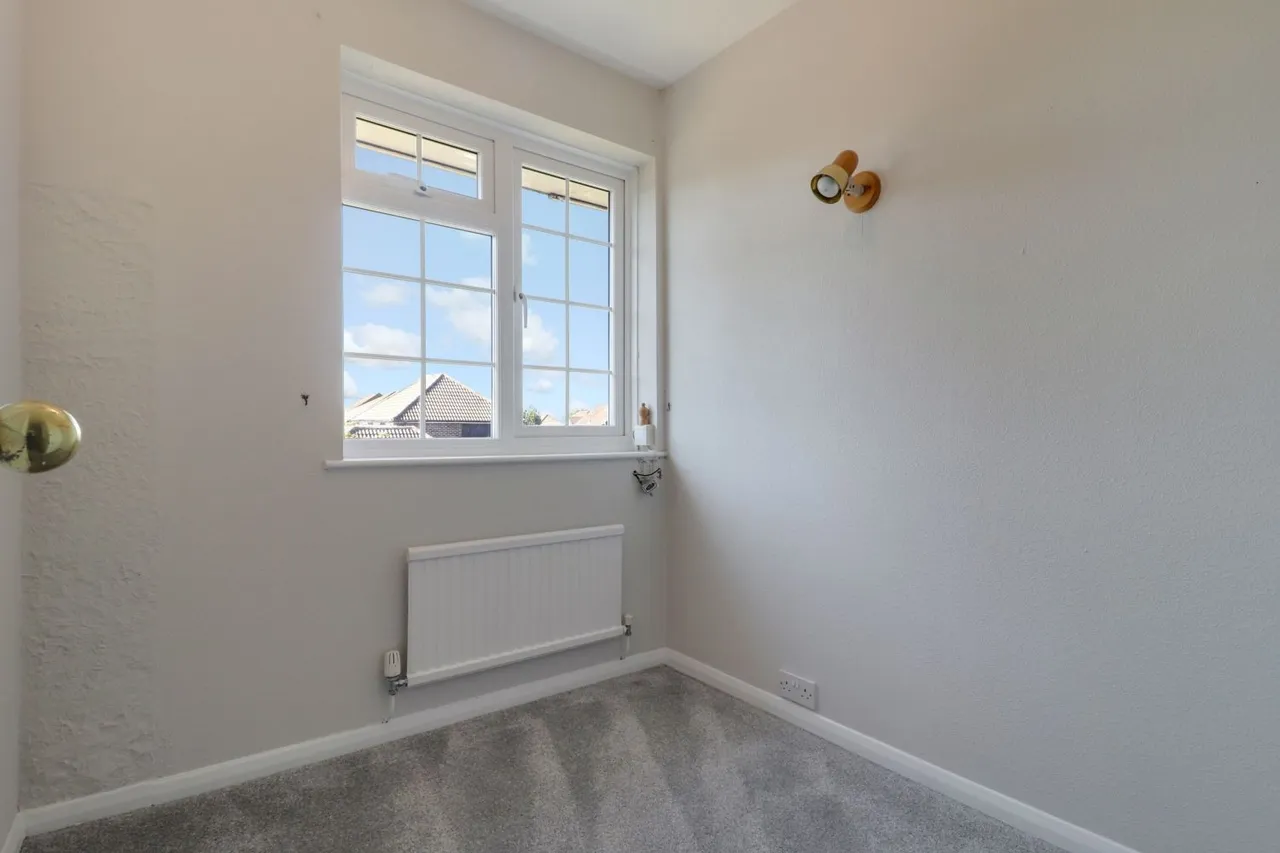 Partridge Way, Guildford, GU4, photo 12