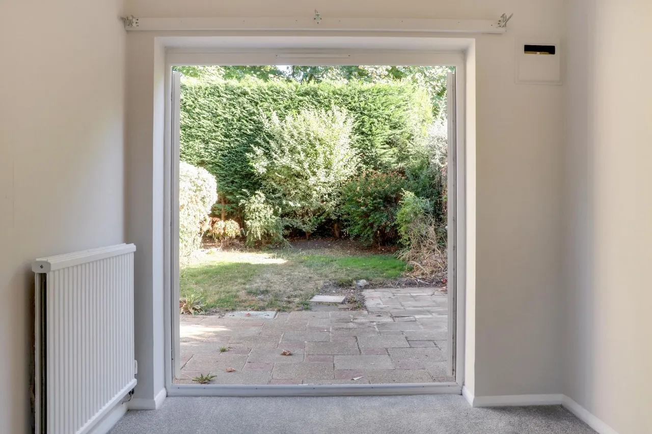 Partridge Way, Guildford, GU4, photo 15