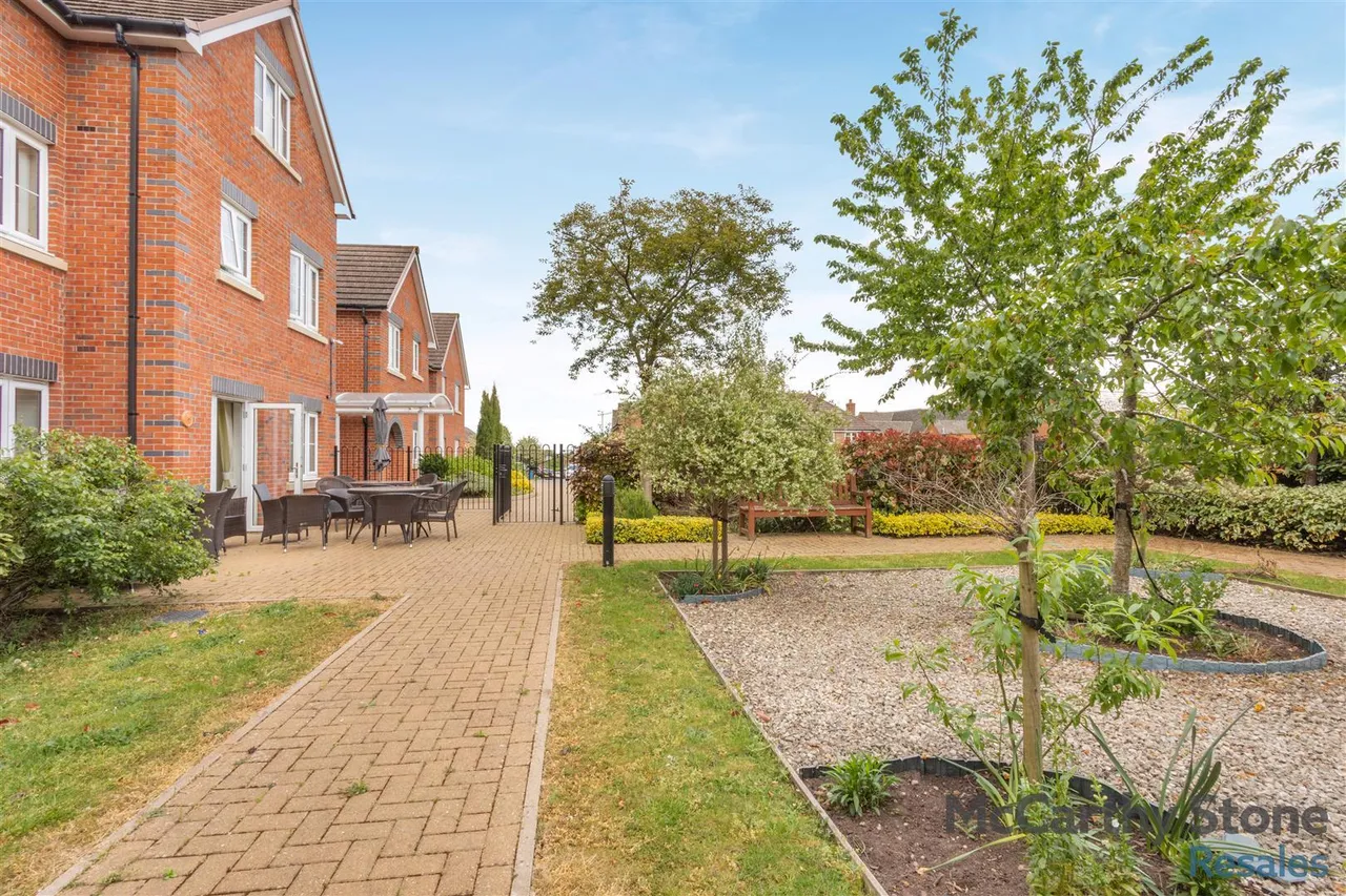 Tresham Close, Kettering, NN15, photo 30