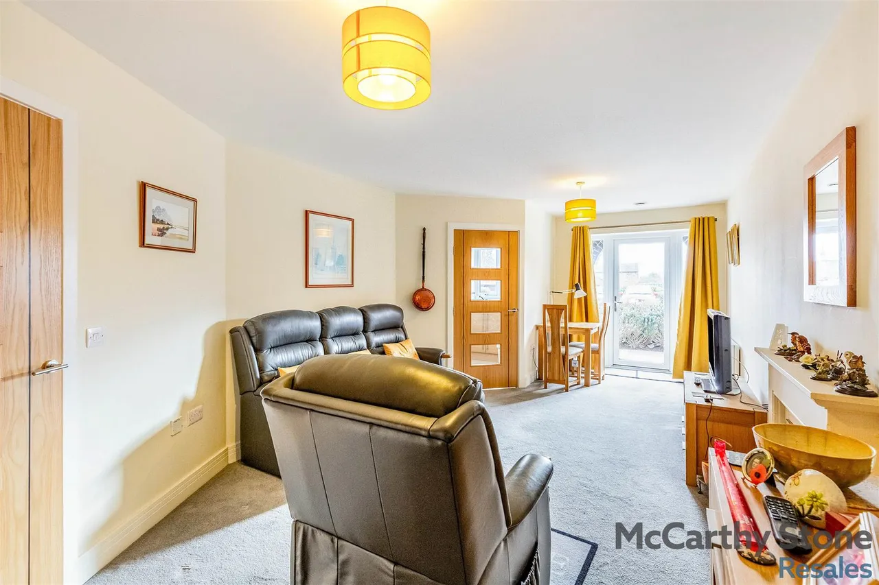 Tresham Close, Kettering, NN15, photo 6