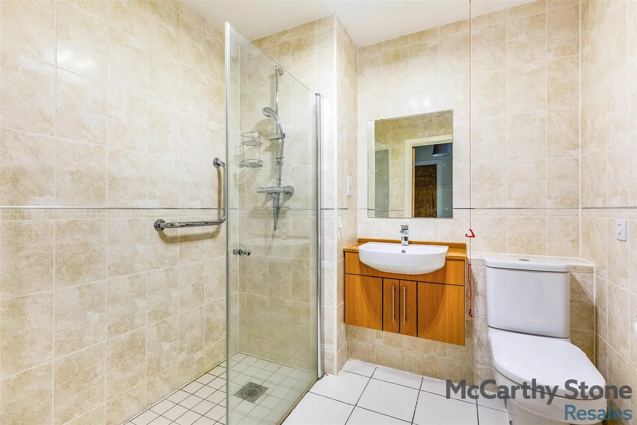 Tresham Close, Kettering, NN15, photo 15