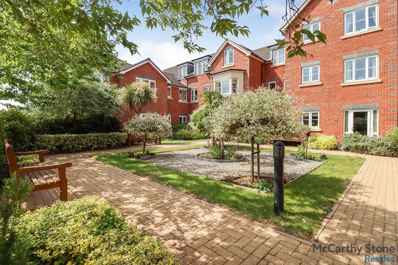 Tresham Close, Kettering, NN15, photo 25