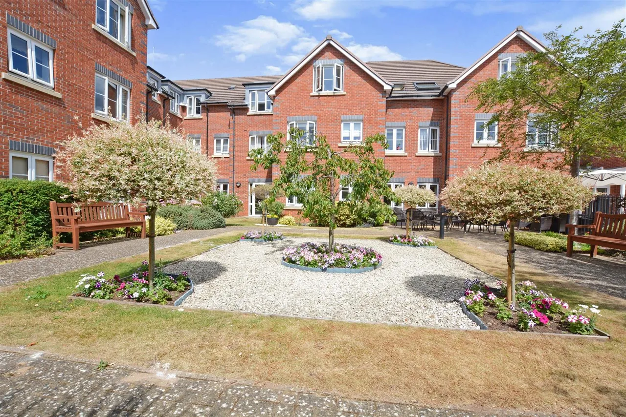 Tresham Close, Kettering, NN15, photo 19