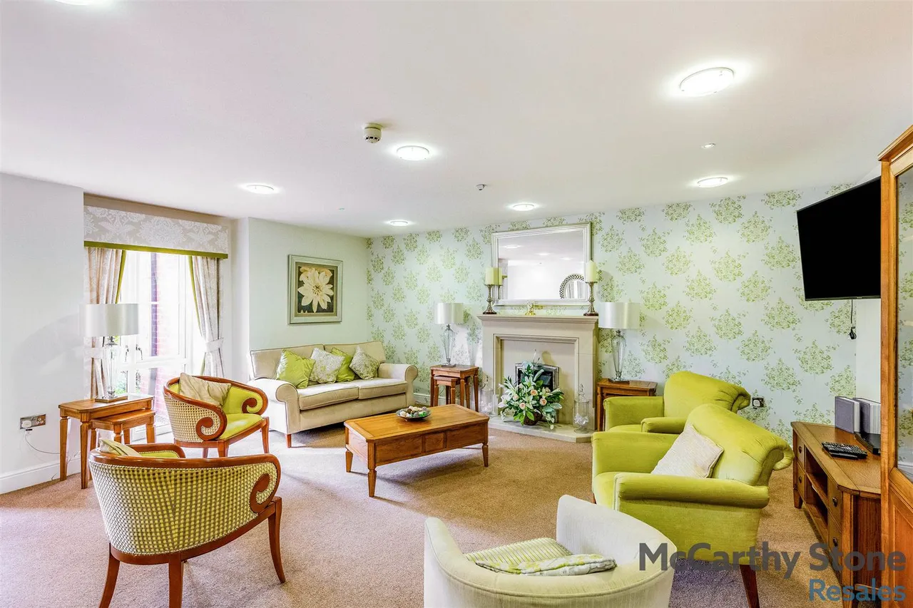 Tresham Close, Kettering, NN15, photo 24