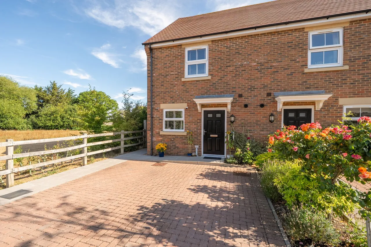 2 bed property for sale, Patricia Way, Nutbourne, PO18