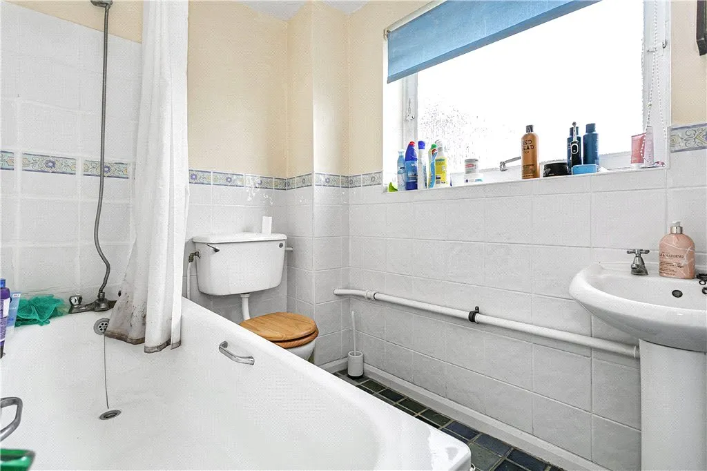 Guildford Park Avenue, Guildford, GU2, photo 6